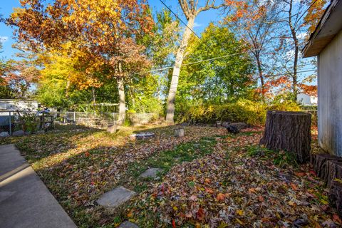 Tiny photo for 94 Wren Road, Carpentersville, IL 60110 (MLS # 12512565)