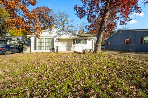 Tiny photo for 94 Wren Road, Carpentersville, IL 60110 (MLS # 12512565)