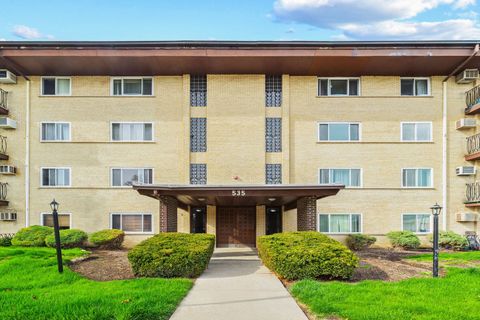 Photo of 535 S CLEVELAND Avenue #406, Arlington Heights, IL 60005 (MLS # 12621790)