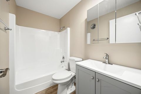 Tiny photo for 535 S CLEVELAND Avenue #406, Arlington Heights, IL 60005 (MLS # 12621790)