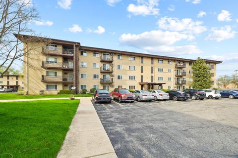 Tiny photo for 535 S CLEVELAND Avenue #406, Arlington Heights, IL 60005 (MLS # 12621790)