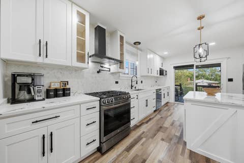 Tiny photo for 10801 Menard Avenue, Chicago Ridge, IL 60415 (MLS # 12724362)