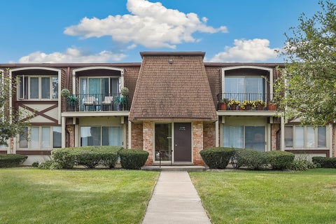 Photo of 5709 Park Place #F2, Crestwood, IL 60418 (MLS # 12747489)