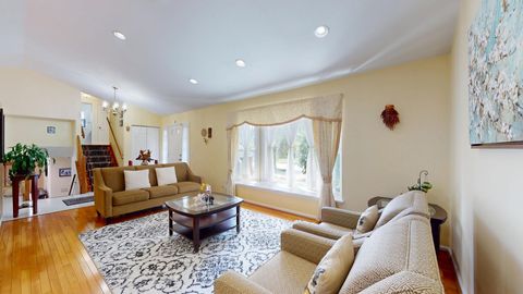 Tiny photo for 412 Chateau Drive, Buffalo Grove, IL 60089 (MLS # 12513449)