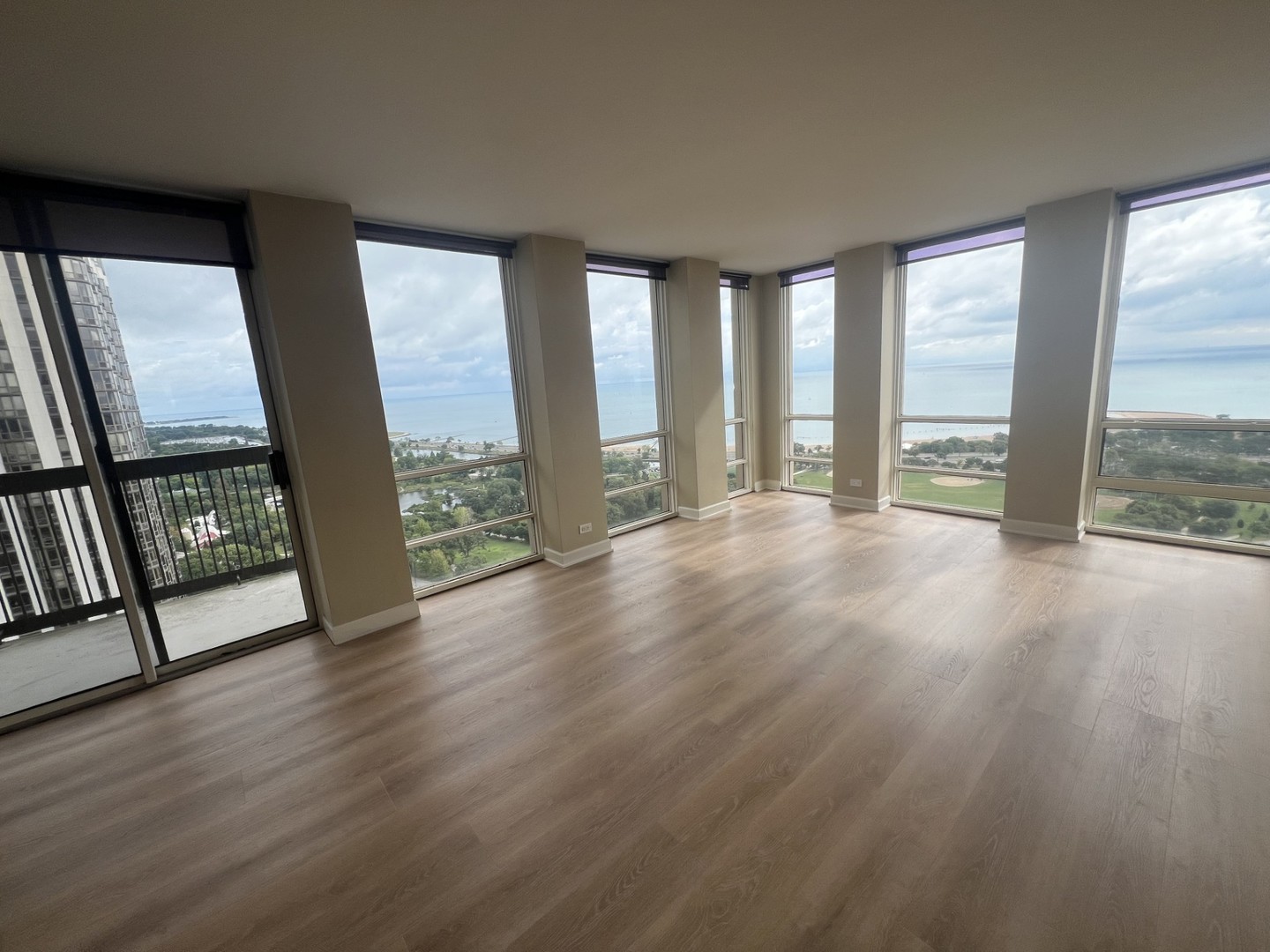 1660 N LaSalle Drive 3511