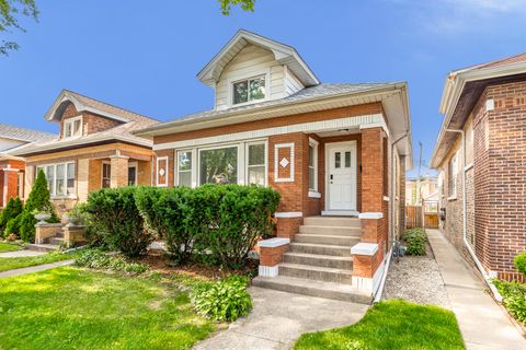 Photo of 6535 26th Place, Berwyn, IL 60402 (MLS # 12467190)