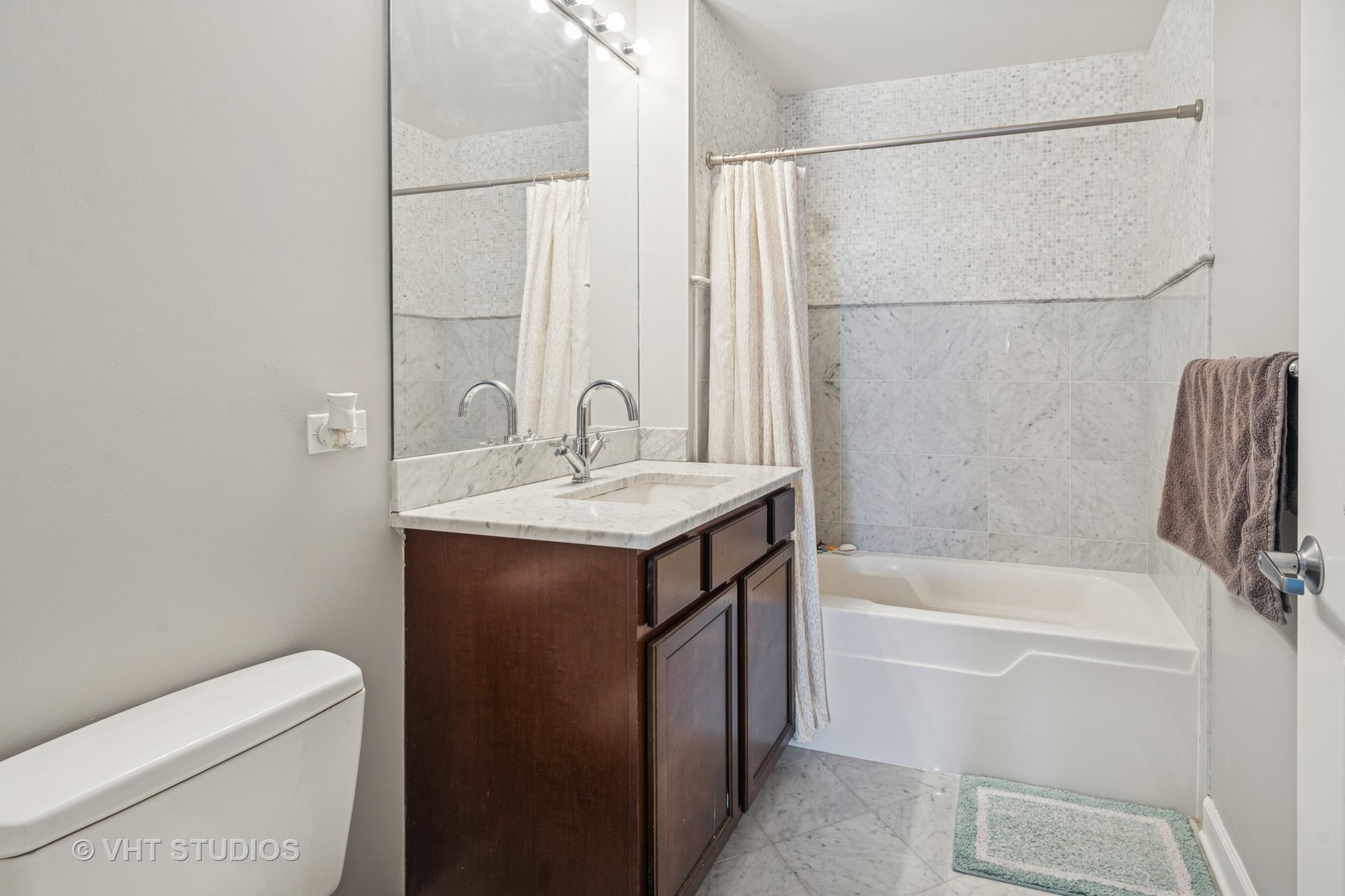 1629 S Prairie Avenue 2206