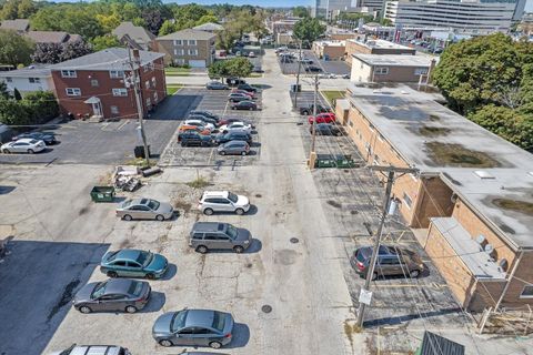 Tiny photo for 4211 W 95th Street #2D, Oak Lawn, IL 60453 (MLS # 12604277)