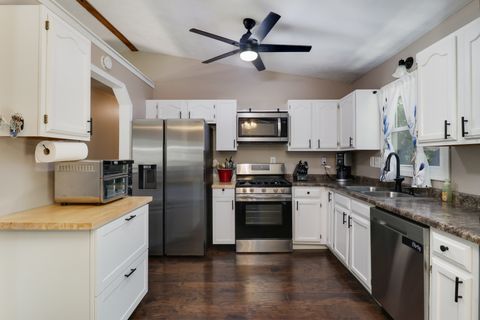 Tiny photo for 702 Arrowhead Lane, Heyworth, IL 61745 (MLS # 12475838)