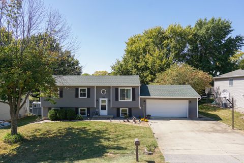 Tiny photo for 702 Arrowhead Lane, Heyworth, IL 61745 (MLS # 12475838)