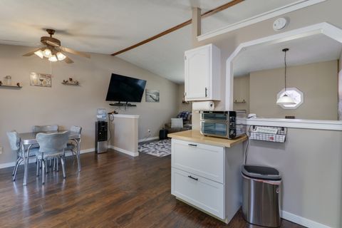 Tiny photo for 702 Arrowhead Lane, Heyworth, IL 61745 (MLS # 12475838)