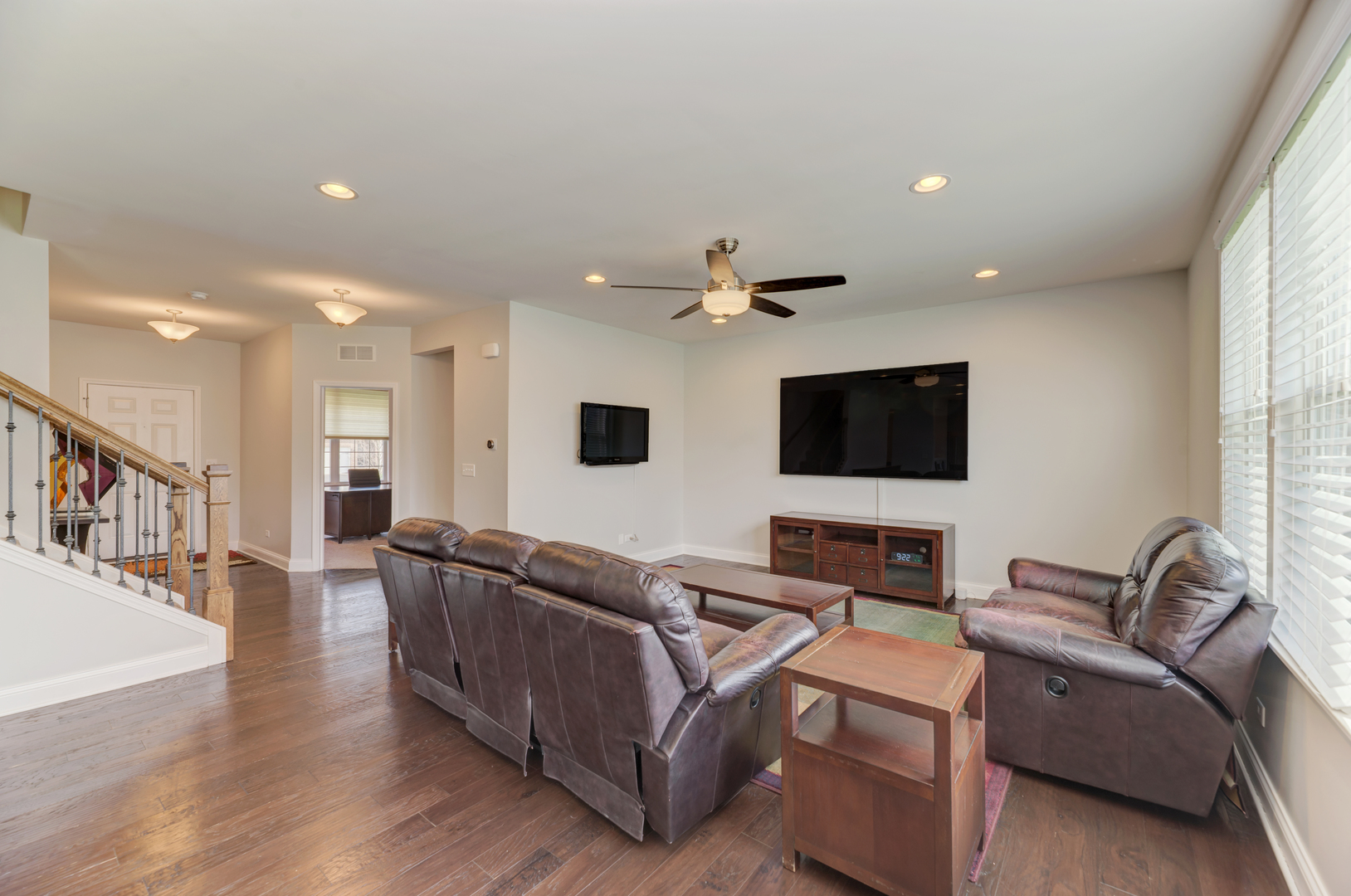 8288 Mulberry Drive