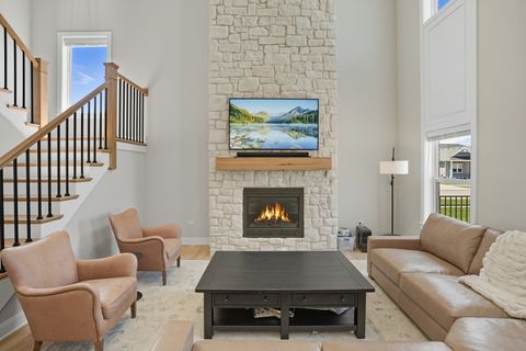 Tiny photo for 23039 Lakeview Estates Boulevard, Frankfort, IL 60423 (MLS # 12477523)