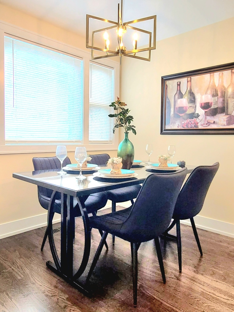 6129 S Parkside Avenue