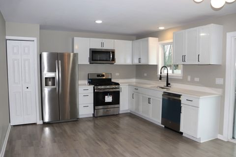 Tiny photo for 27 Frederick Court, South Elgin, IL 60177 (MLS # 12538287)