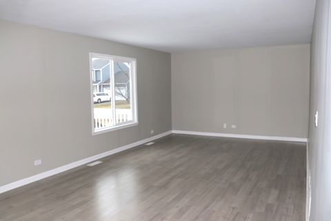 Tiny photo for 27 Frederick Court, South Elgin, IL 60177 (MLS # 12538287)