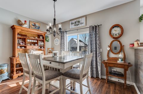 Tiny photo for 2525 Park Ridge Court #2525, Crest Hill, IL 60403 (MLS # 12516822)