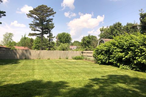 Tiny photo for 1430 E Grand Avenue, Carbondale, IL 62902 (MLS # 12579926)
