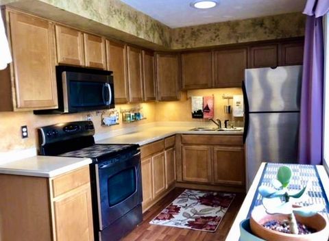 Tiny photo for 1430 E Grand Avenue, Carbondale, IL 62902 (MLS # 12579926)