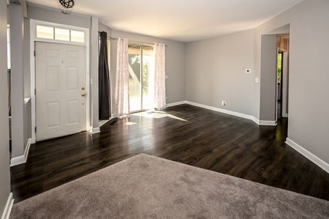 Tiny photo for 150 E Lake Ridge Drive, Glendale Heights, IL 60139 (MLS # 12623636)