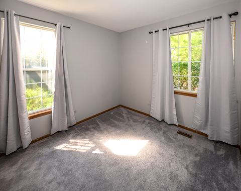 Tiny photo for 150 E Lake Ridge Drive, Glendale Heights, IL 60139 (MLS # 12623636)