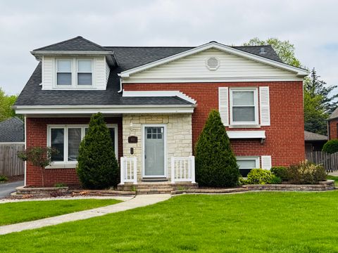 Photo of 812 S Catherine Avenue, La Grange, IL 60525 (MLS # 12627018)