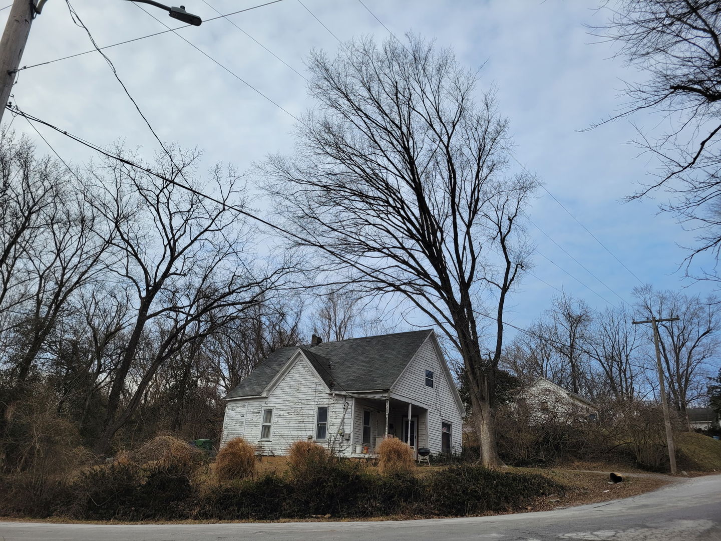 627 E High Street