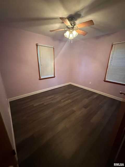 Tiny photo for 728 E 4TH Street, Flora, IL 62839 (MLS # EB458911)