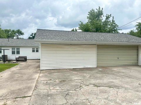 Tiny photo for 728 E 4TH Street, Flora, IL 62839 (MLS # EB458911)