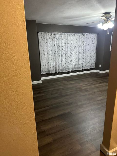 Tiny photo for 728 E 4TH Street, Flora, IL 62839 (MLS # EB458911)