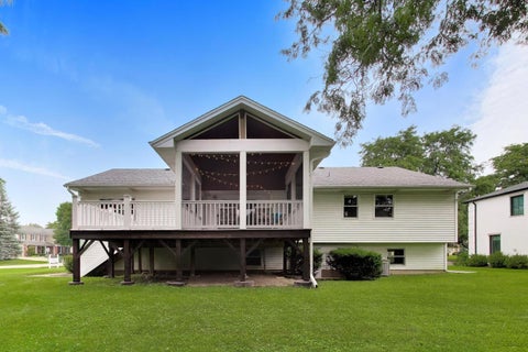 Tiny photo for 955 W Gilbert Road, Palatine, IL 60067 (MLS # 12732176)