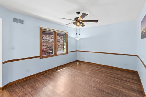 Tiny photo for 1108 E Oxford Lane, Arlington Heights, IL 60004 (MLS # 12686864)