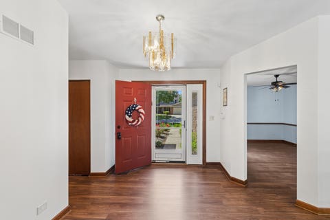 Tiny photo for 1108 E Oxford Lane, Arlington Heights, IL 60004 (MLS # 12686864)