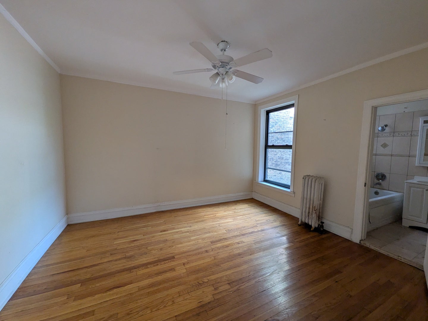 644 E 51st Street 2W