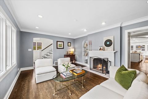 Tiny photo for 1831 Beverly Place, Highland Park, IL 60035 (MLS # 12617805)
