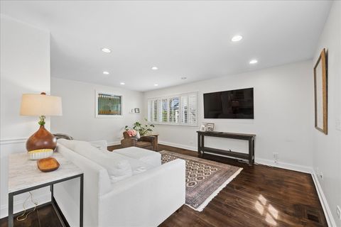 Tiny photo for 1831 Beverly Place, Highland Park, IL 60035 (MLS # 12617805)