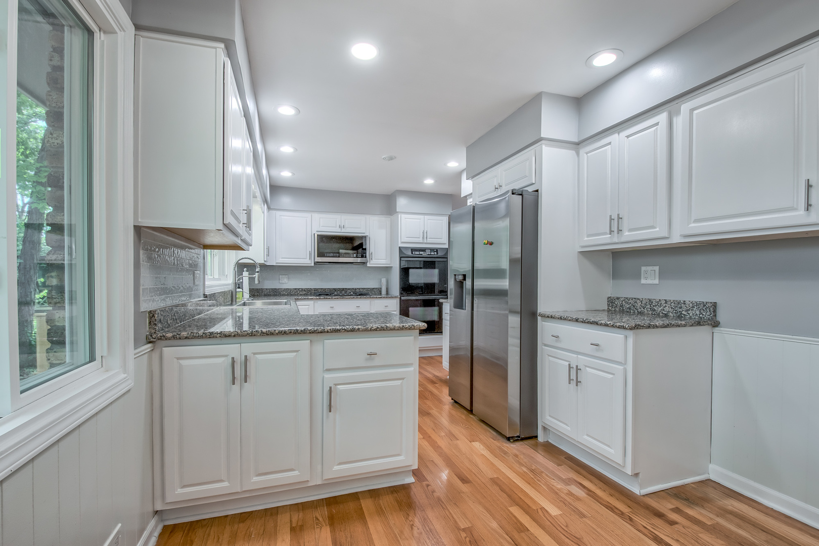 104 E Louis Avenue
