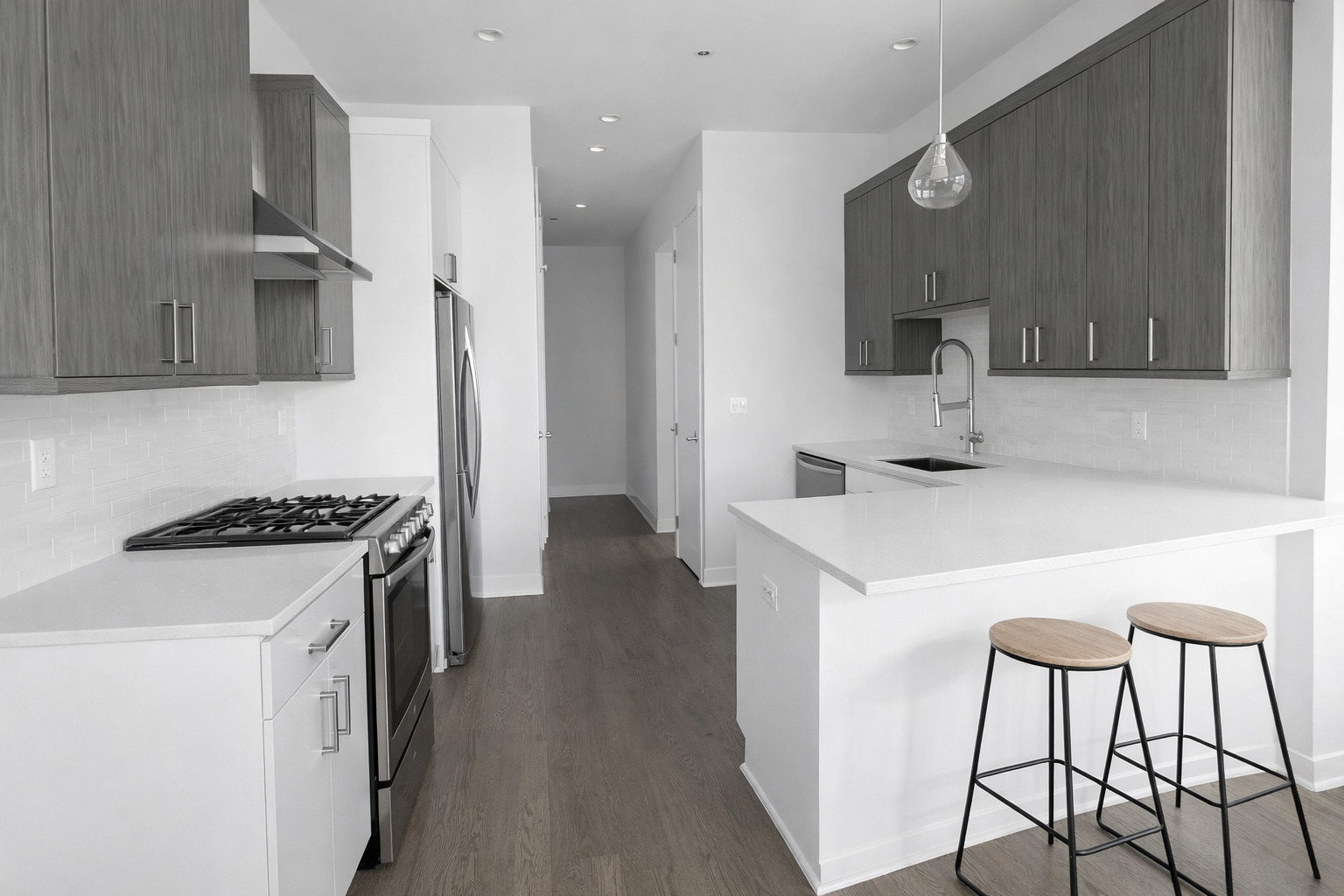 2217 W Madison Street 214