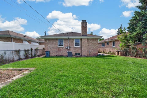 Tiny photo for 7748 W Oakton Street, Niles, IL 60714 (MLS # 12752700)