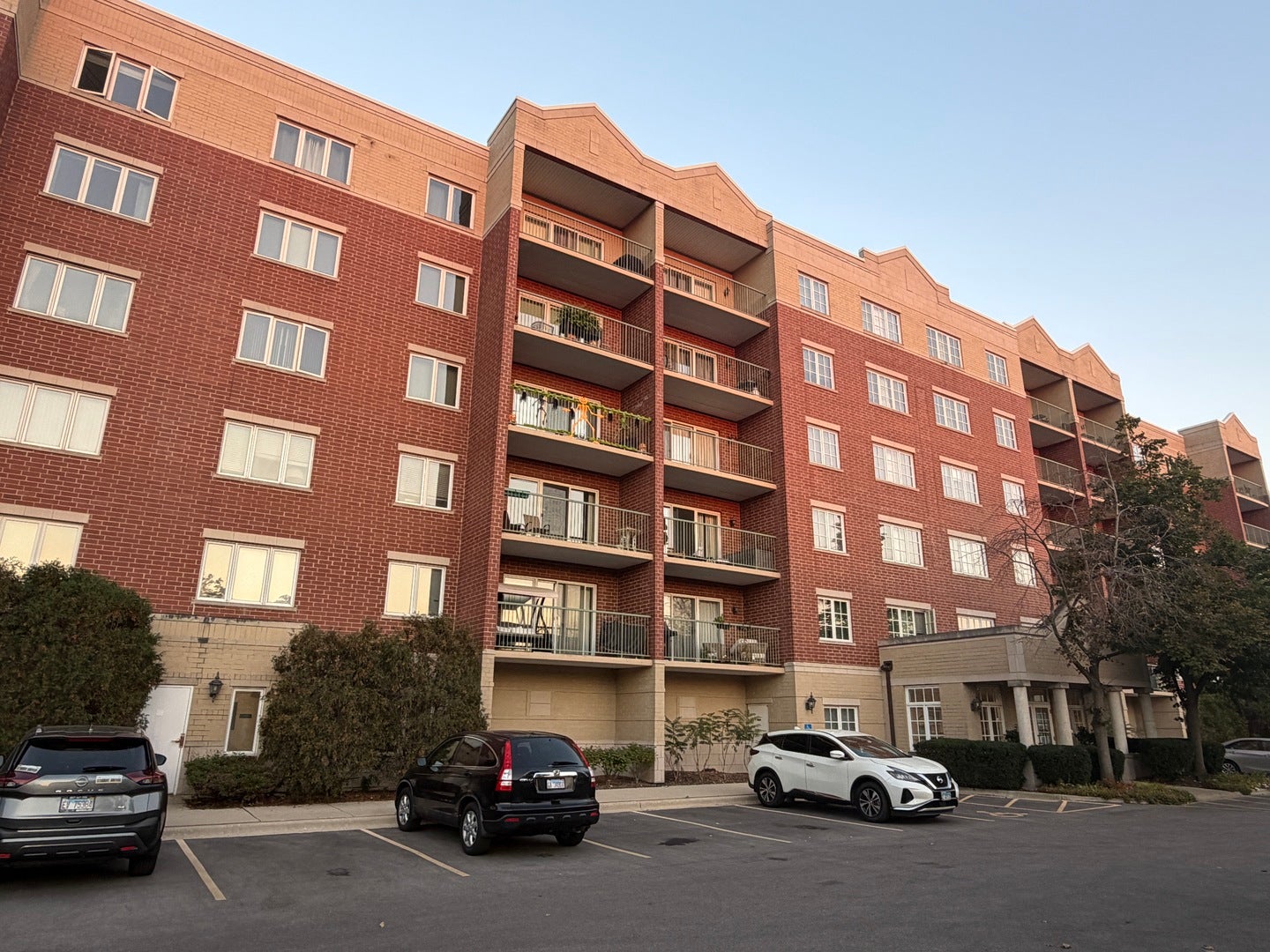 7400 Lincoln Avenue 506