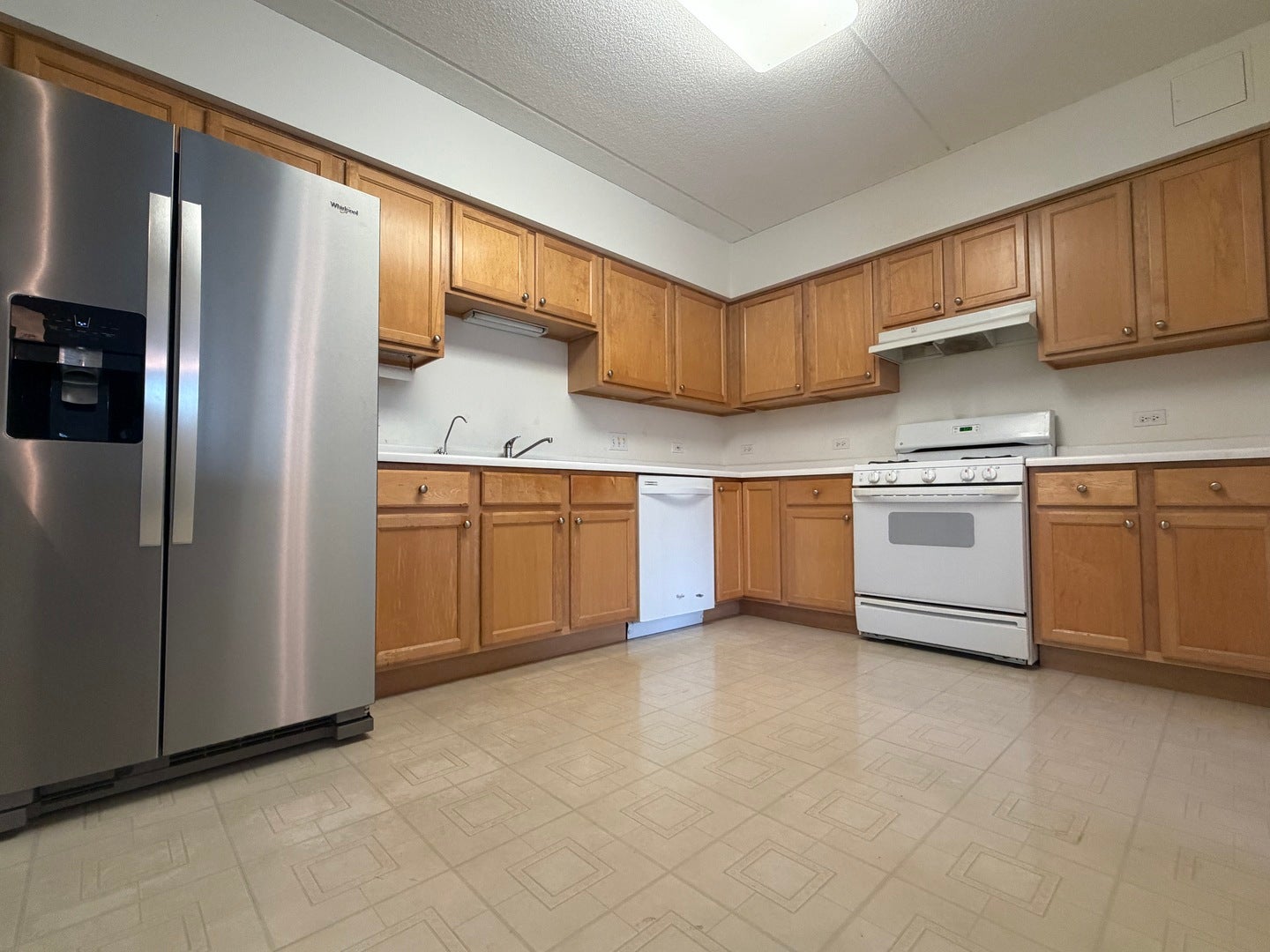 7400 Lincoln Avenue 506
