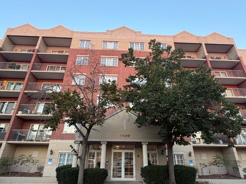 Tiny photo for 7400 Lincoln Avenue #506, Skokie, IL 60076 (MLS # 12791568)