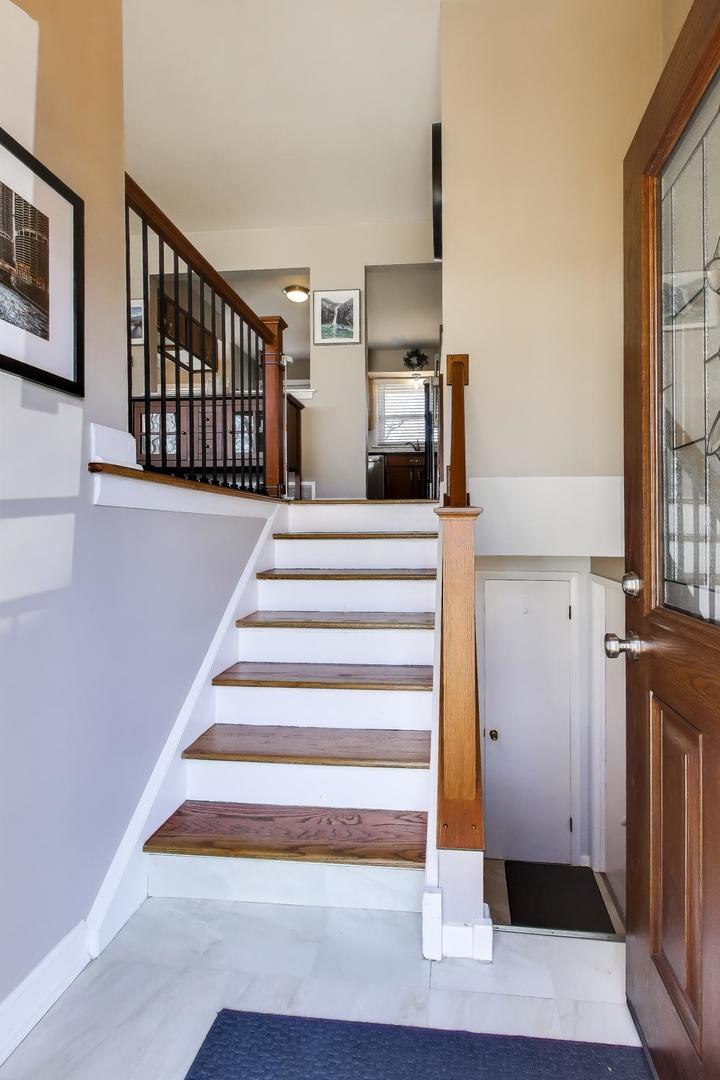 1107 N Greenfield Lane