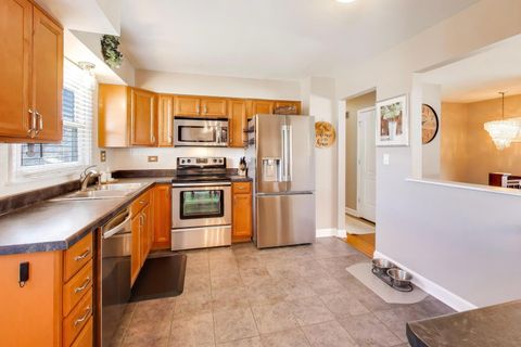 Tiny photo for 1107 N Greenfield Lane, Mount Prospect, IL 60056 (MLS # 12582739)