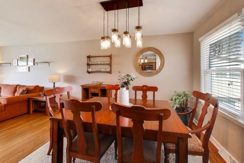 Tiny photo for 1107 N Greenfield Lane, Mount Prospect, IL 60056 (MLS # 12582739)