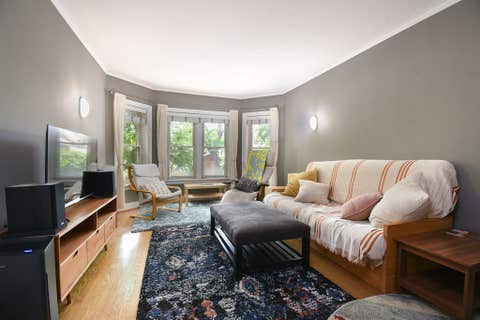 Tiny photo for 1730 W Foster Avenue #1, Chicago, IL 60640 (MLS # 12664786)