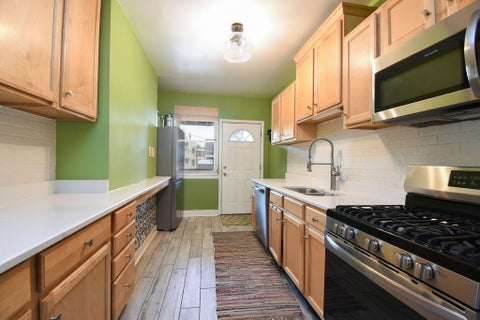 Tiny photo for 1730 W Foster Avenue #1, Chicago, IL 60640 (MLS # 12664786)
