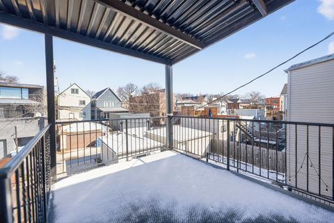 Tiny photo for 1926 W Oakdale Avenue N, Chicago, IL 60657 (MLS # 12600756)