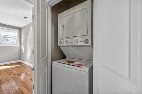 Tiny photo for 1926 W Oakdale Avenue N, Chicago, IL 60657 (MLS # 12600756)