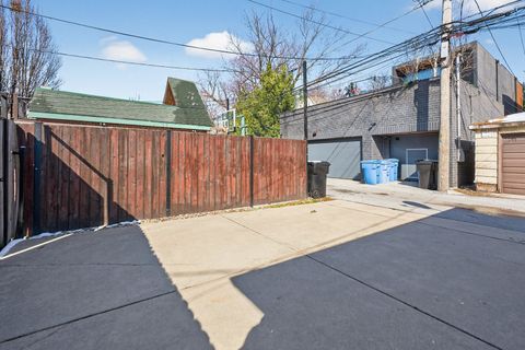 Tiny photo for 1926 W Oakdale Avenue N, Chicago, IL 60657 (MLS # 12600756)